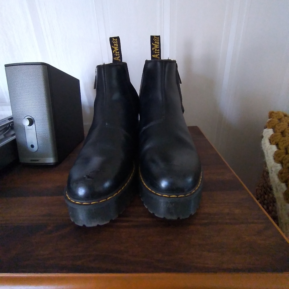 Dr. Martens Rometty II vintage smooth leather Chelsea boots